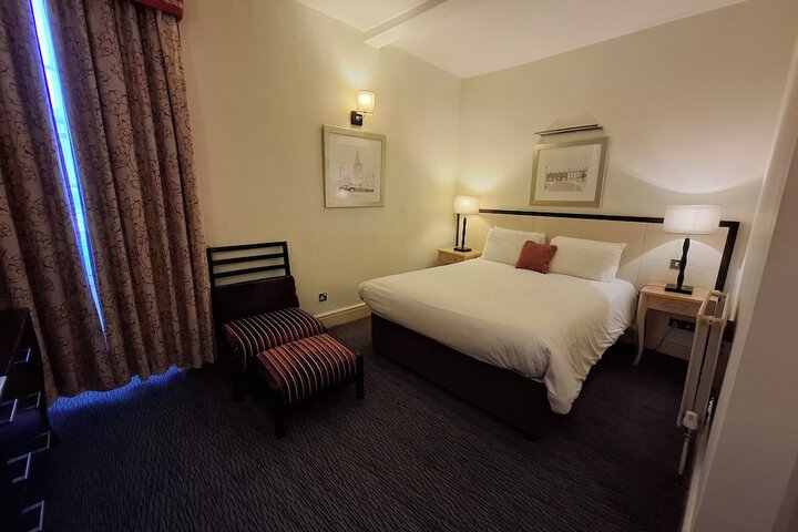 Room 11 of 71