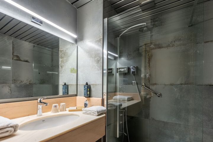 Clean Restrooms