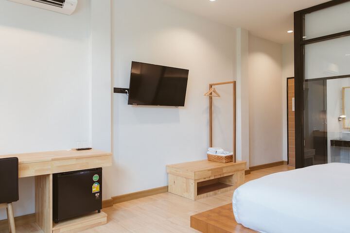 Room 45 of 103