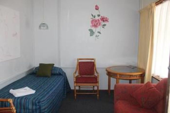 Room 10 of 71