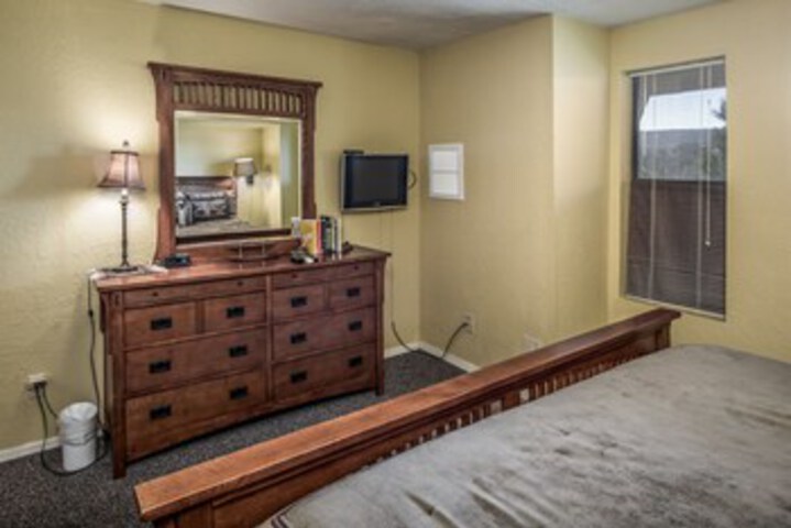 Room 19 of 28
