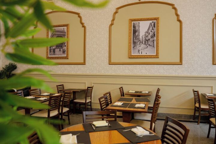 Dining 104 of 175