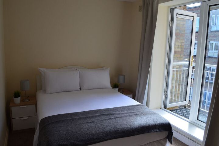 Room 4 of 10