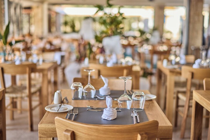 Dining 126 of 182