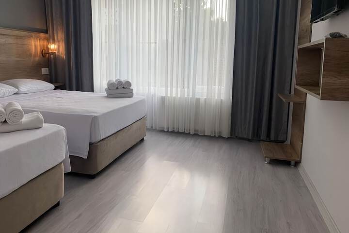 Room 12 of 42