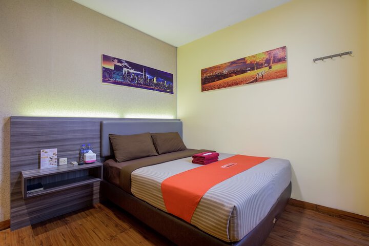 Room 34 of 60