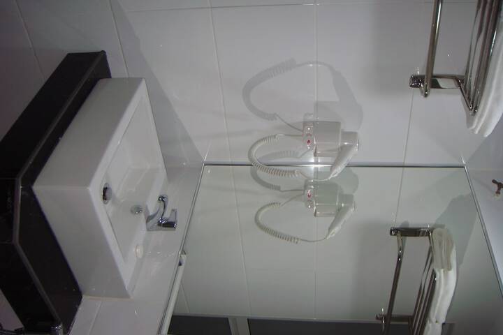 Room 14 of 14