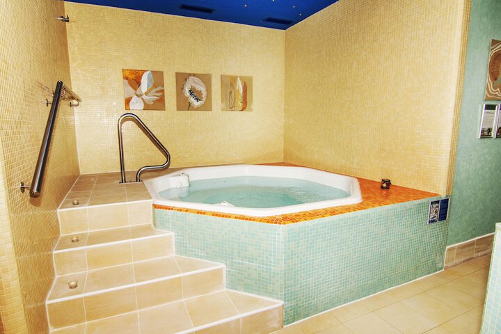 Spa 40 of 73