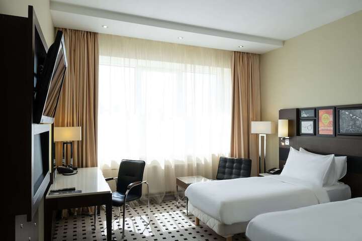 Room 14 of 160