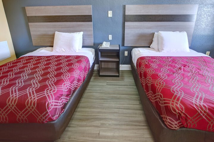 1 Double Bed (10 of 13)
