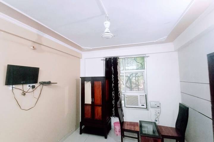 Room 12 of 15