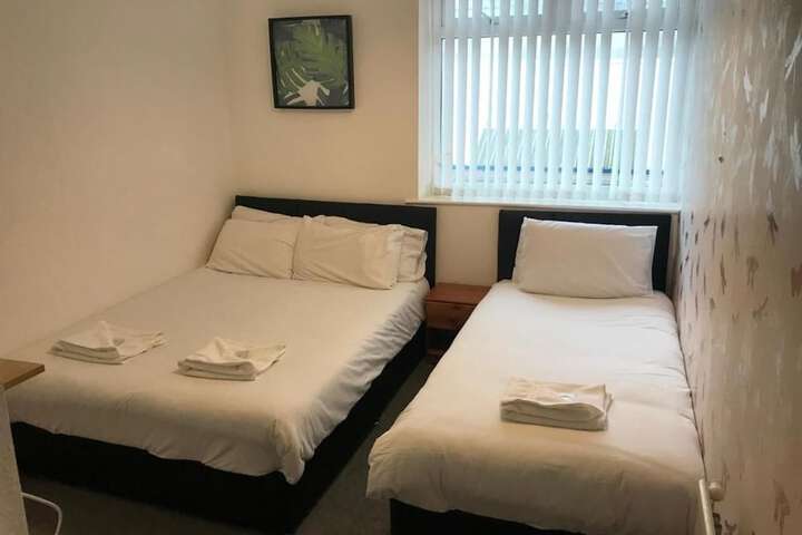 Room 12 of 60