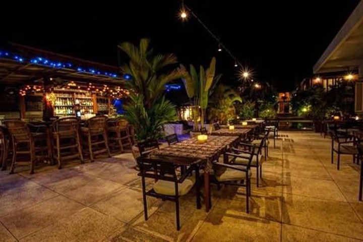 Dining Photos