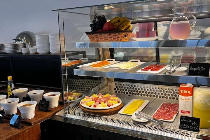 Breakfast/Coffee Service 28 of 31