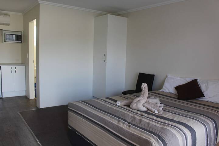 Room 17 of 46