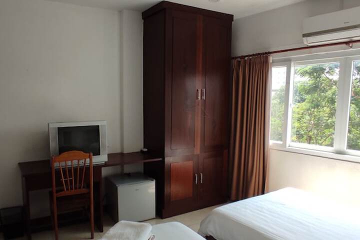 Room 14 of 25