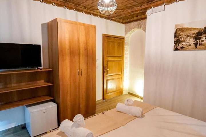 Room 5 of 46
