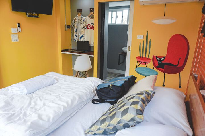 Room 52 of 122
