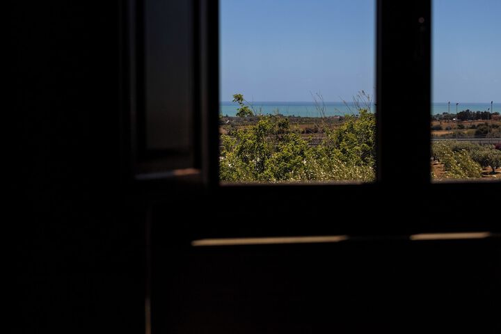 Room 10 of 109