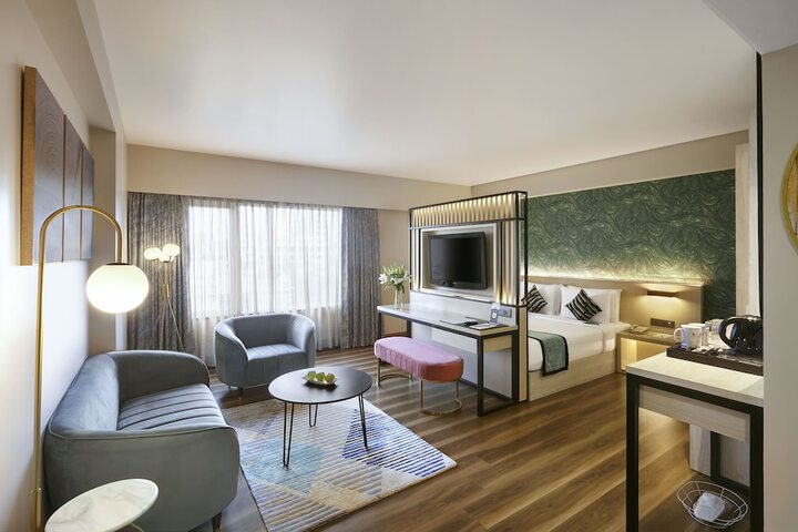 Room 8 of 19