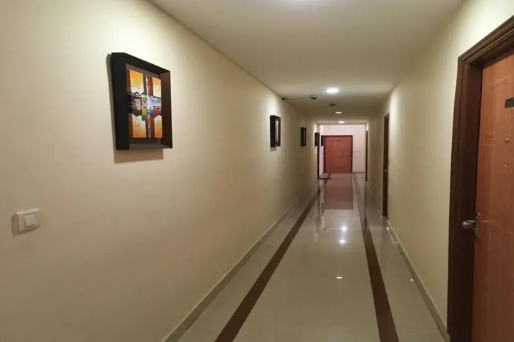 Room 6 of 14