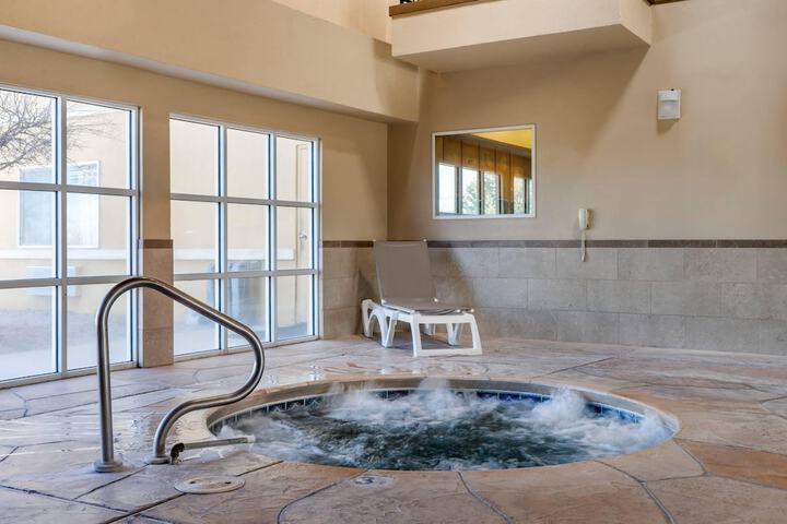 Pool 26 of 36