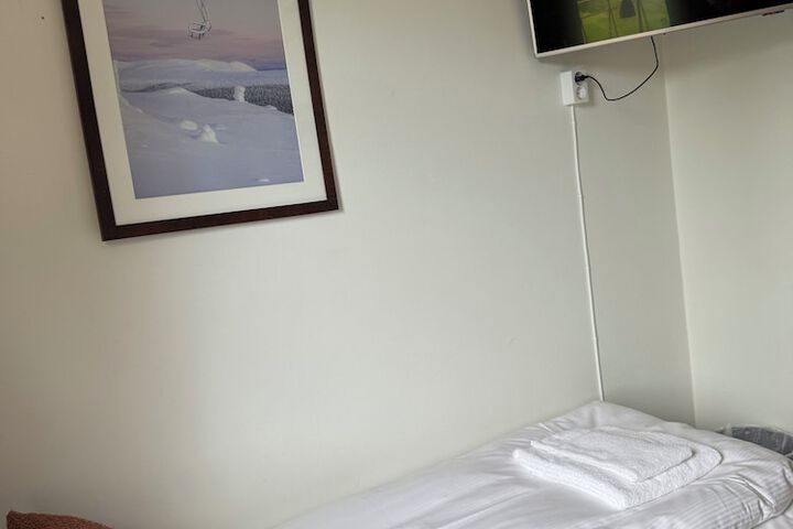 Room 10 of 36
