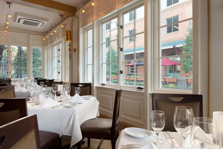 Dining 69 of 102