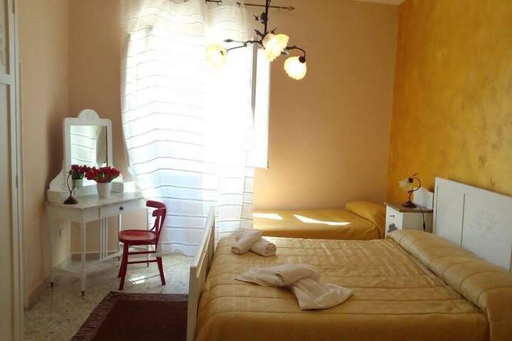 Room 5 of 51