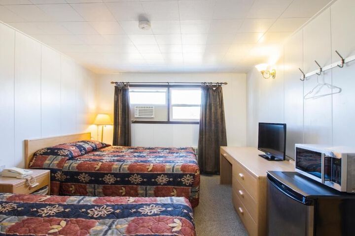 Room 13 of 34