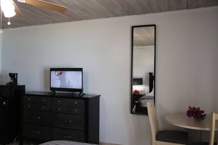 Room 10 of 47