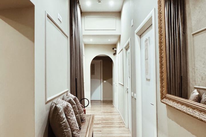 Ballroom/Hall 39 of 42