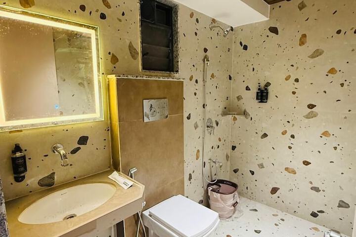 Room 19 of 27