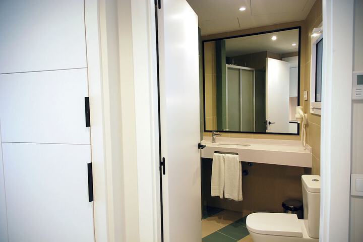 Room 15 of 20