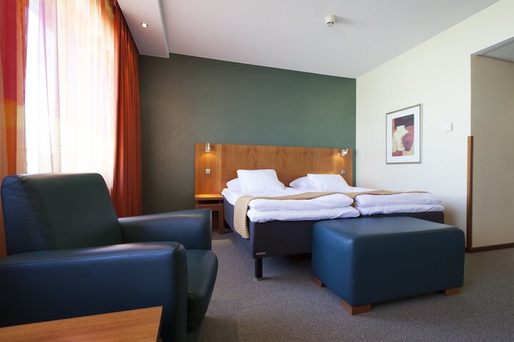 Room 18 of 49