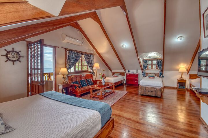 Room 4 of 34