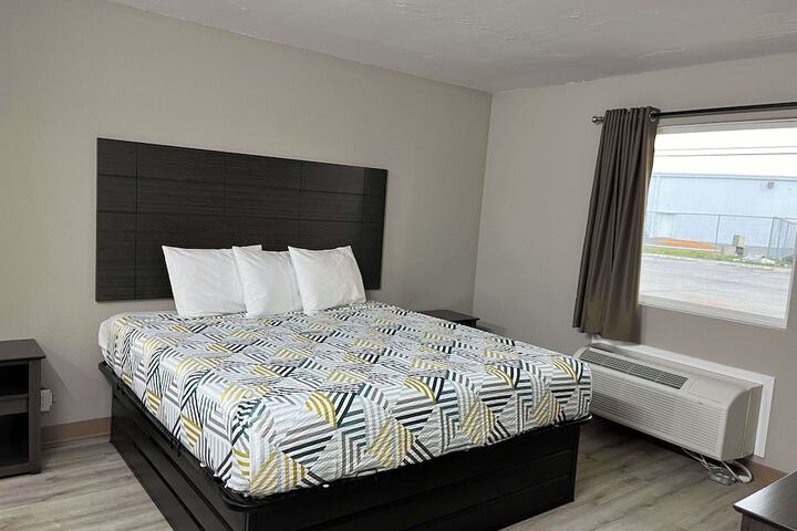 Room 7 of 26