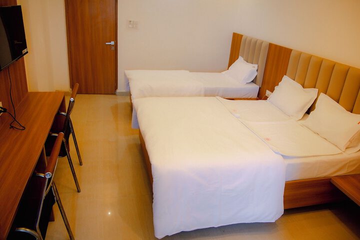 Room 32 of 45