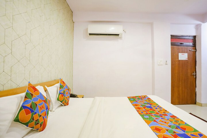 Room 20 of 33