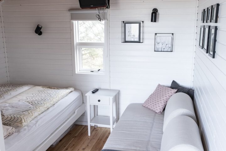 Room 2 of 28