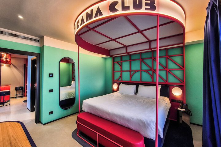 Room 53 of 127