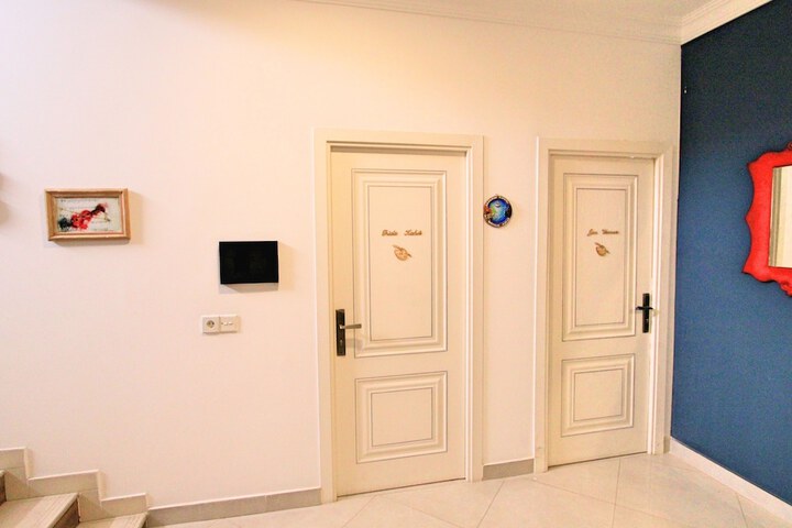 Ballroom/Hall 56 of 66