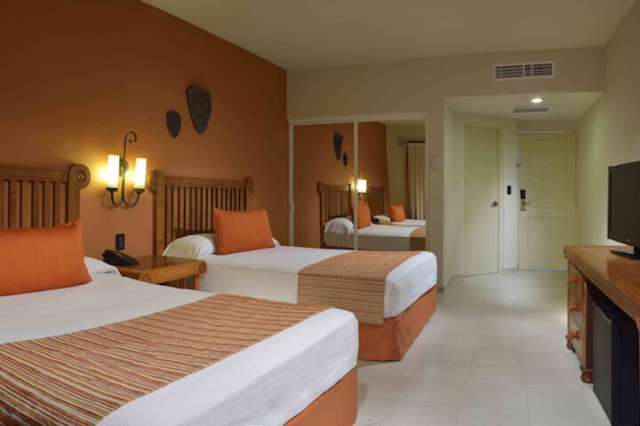 Room 4 of 81