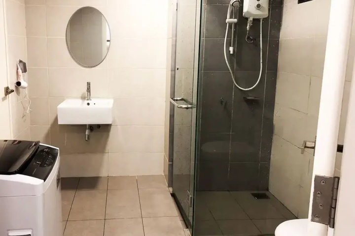 Room 8 of 24