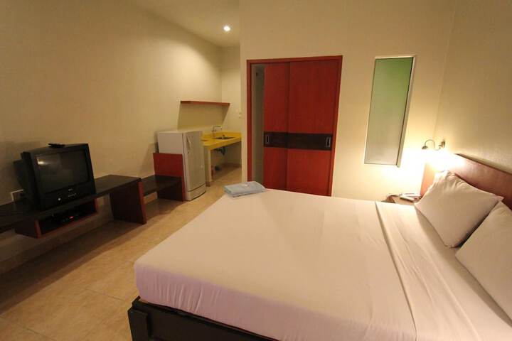 Room 25 of 49
