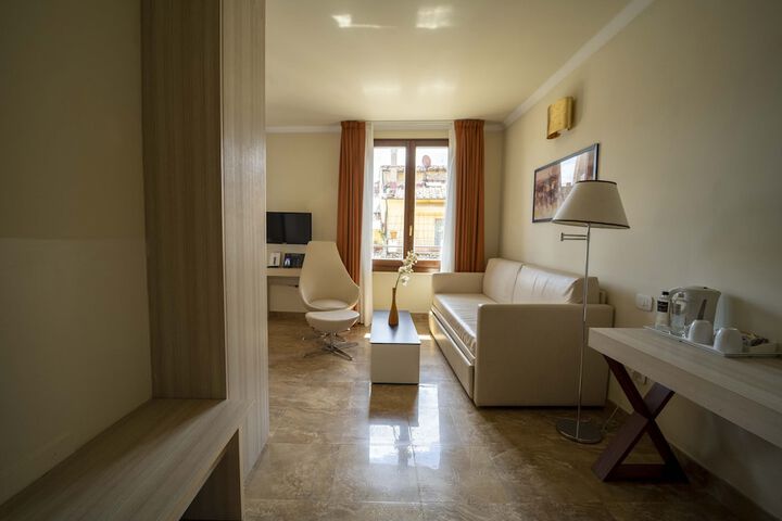 Room 9 of 31