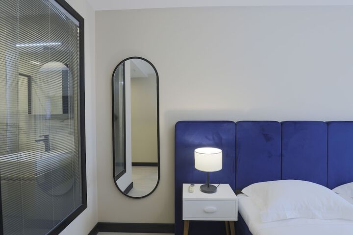 Room 26 of 67