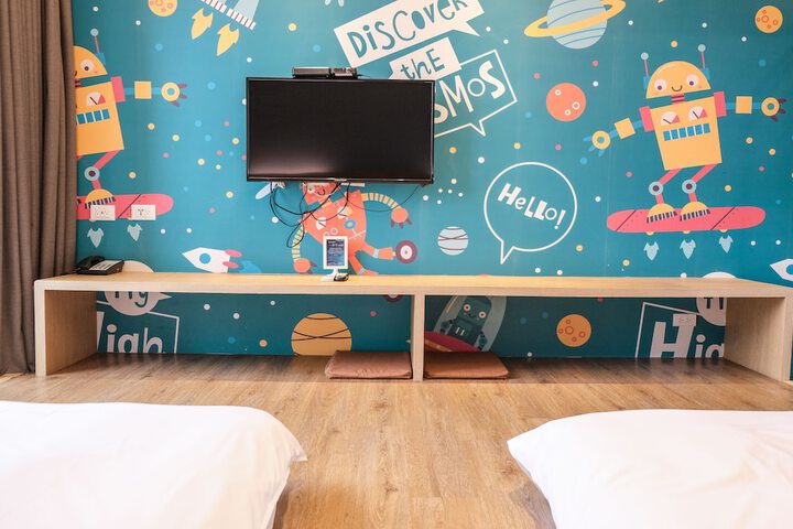 Room 20 of 29