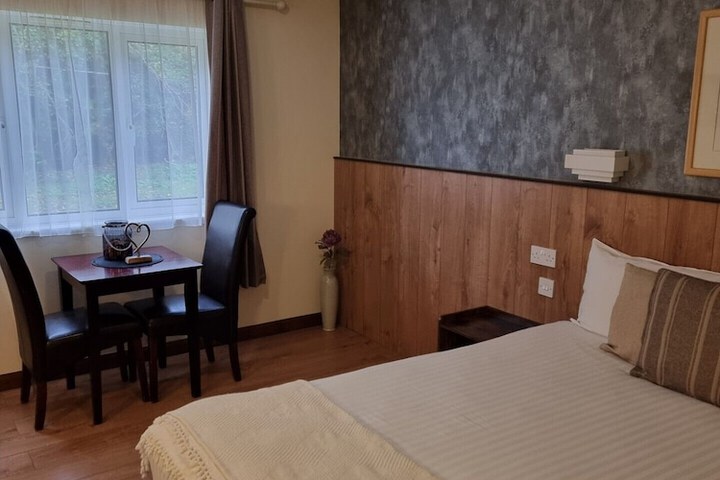 Room 32 of 74