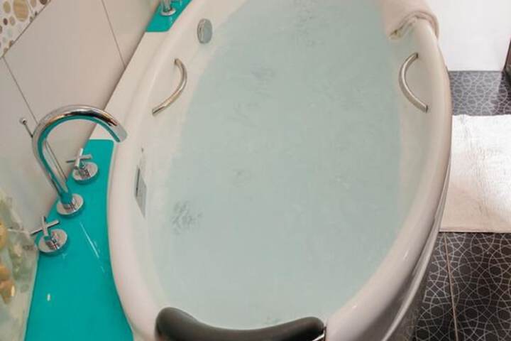 Hot Tub 26 of 29